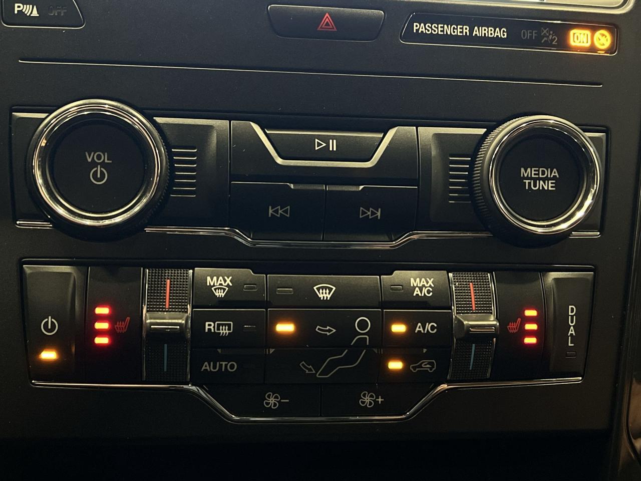 2018 Ford Explorer AWD | 7-PASS | HTD SEATS | REMOTE START | TOW PKG Photo