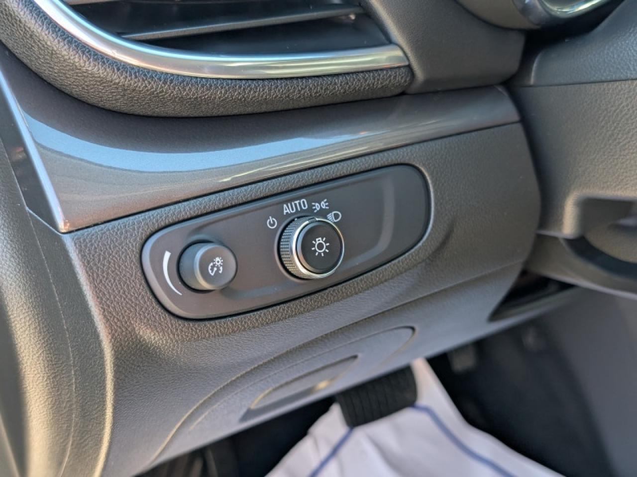 2017 Buick Encore Preferred  **CAM - PWR SEAT** Photo