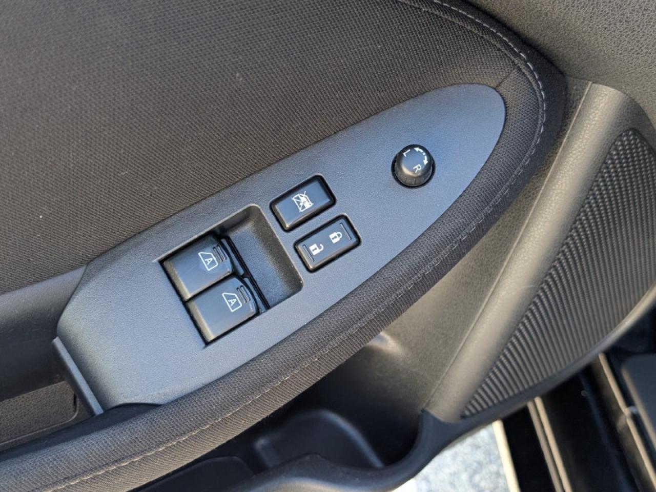 2016 Nissan 370Z Coupe  **VERY CLEAN - LOW MILEAGE** Photo