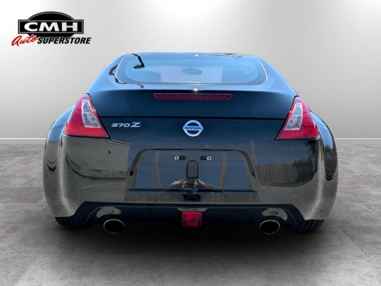 2016 Nissan 370Z Coupe  **VERY CLEAN - LOW MILEAGE** Photo