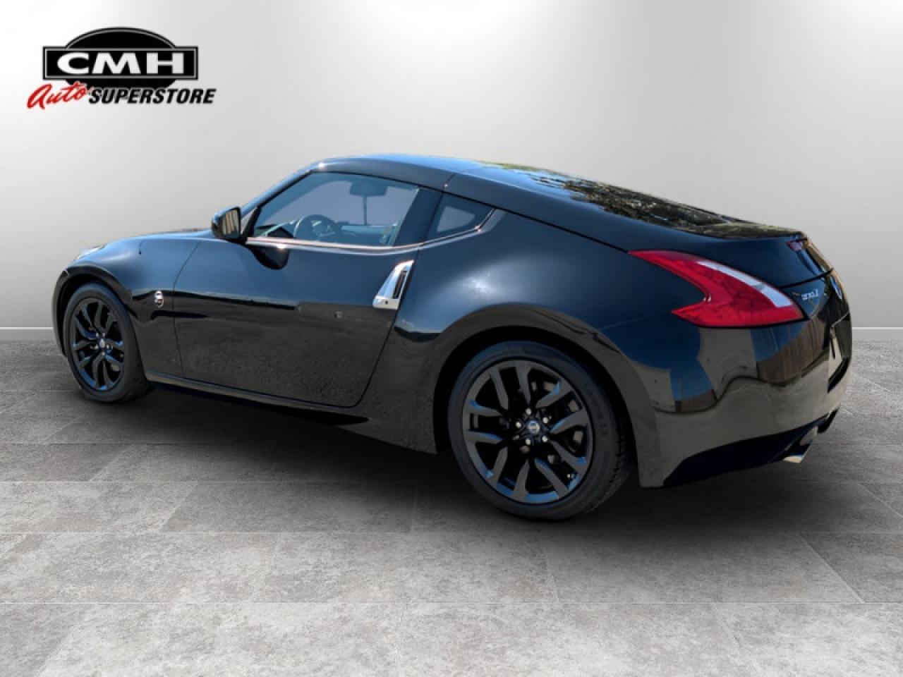 2016 Nissan 370Z Coupe  **VERY CLEAN - LOW MILEAGE** Photo