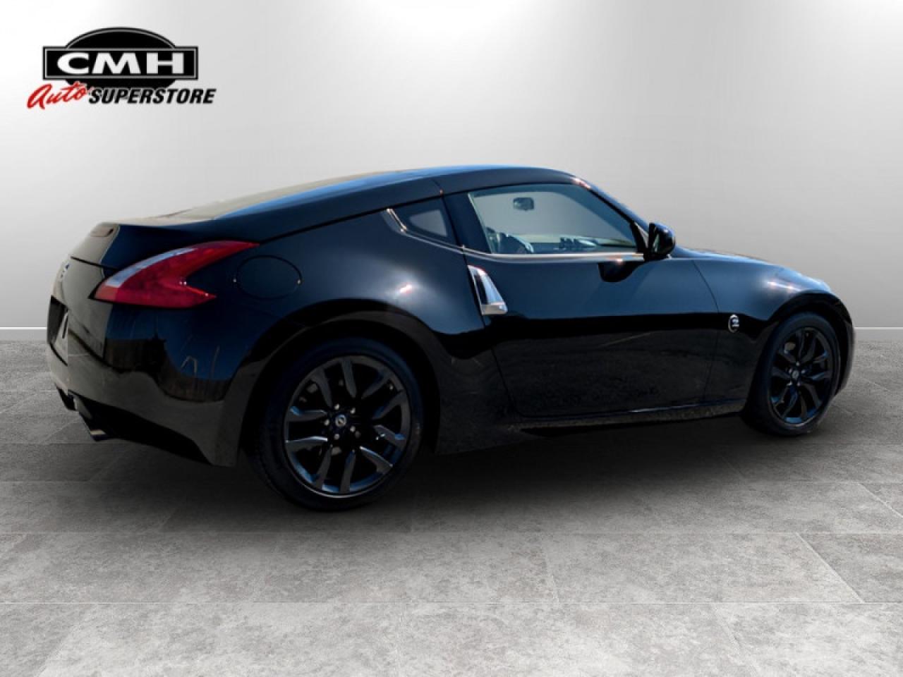 2016 Nissan 370Z Coupe  **VERY CLEAN - LOW MILEAGE** Photo4
