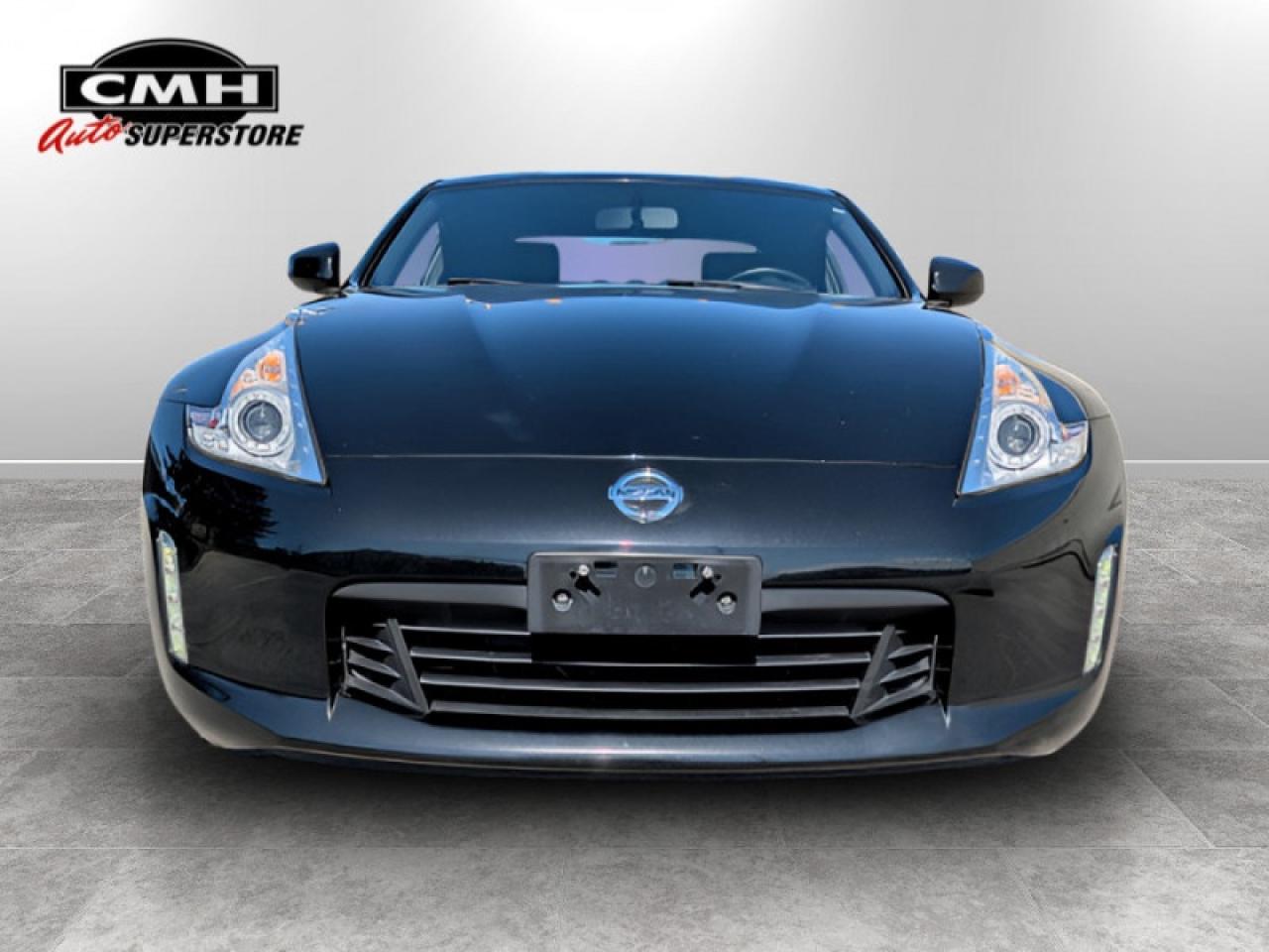 2016 Nissan 370Z Coupe  **VERY CLEAN - LOW MILEAGE** Photo