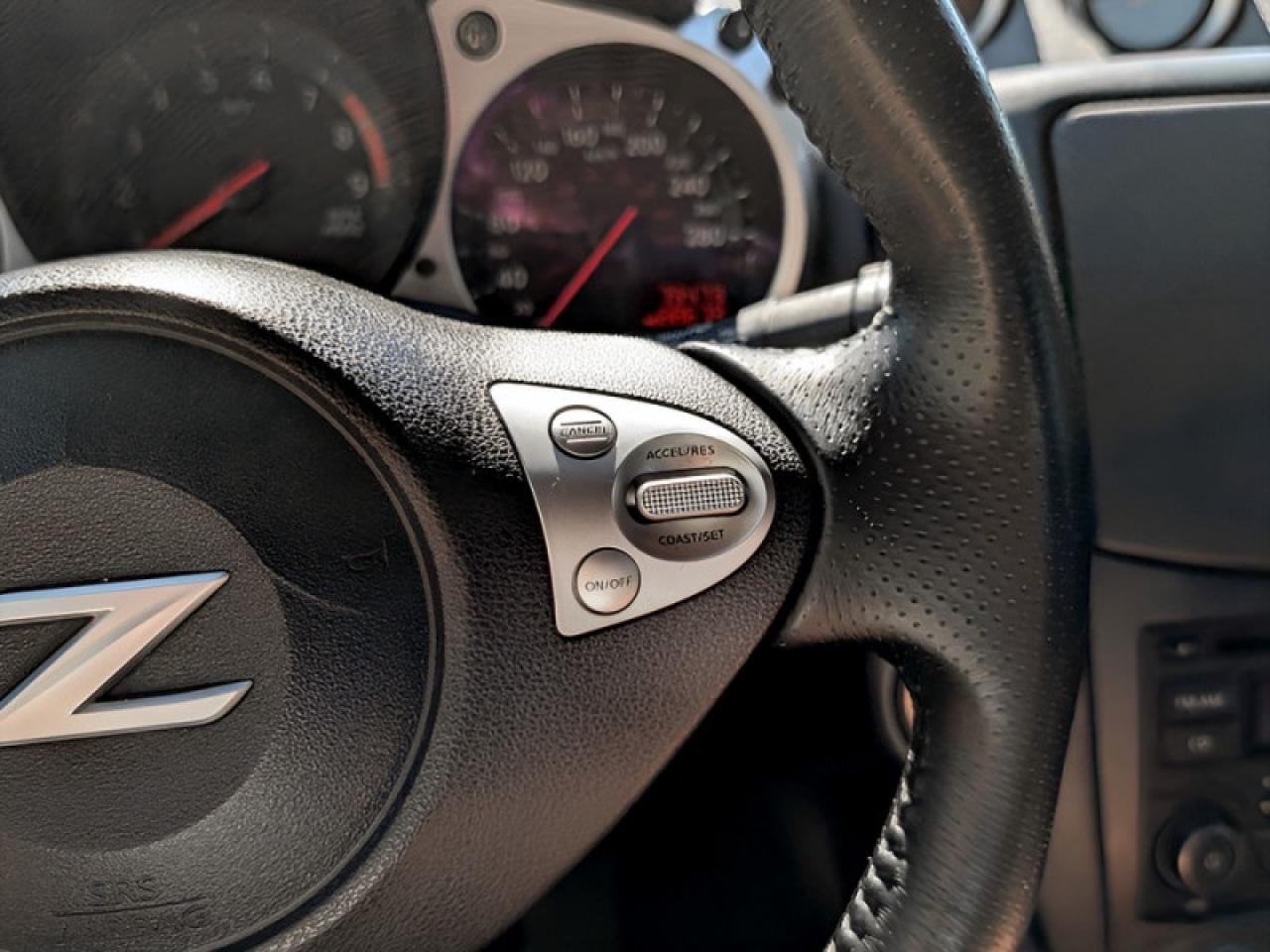 2016 Nissan 370Z Coupe  **VERY CLEAN - LOW MILEAGE** Photo