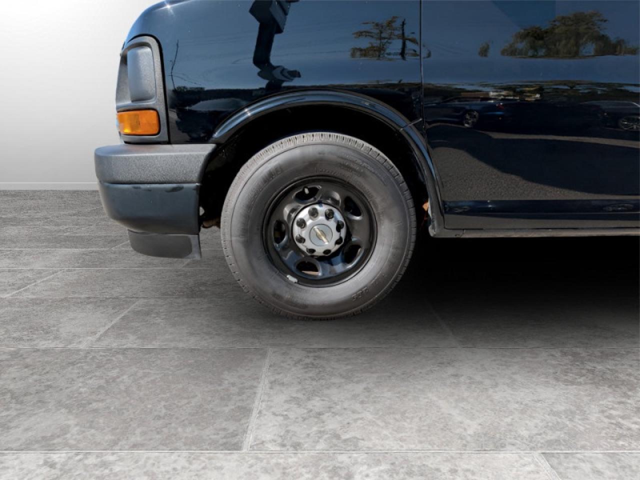 2017 Chevrolet Express Cargo Van WT Cargo Van  **CAM - LEATH** Photo