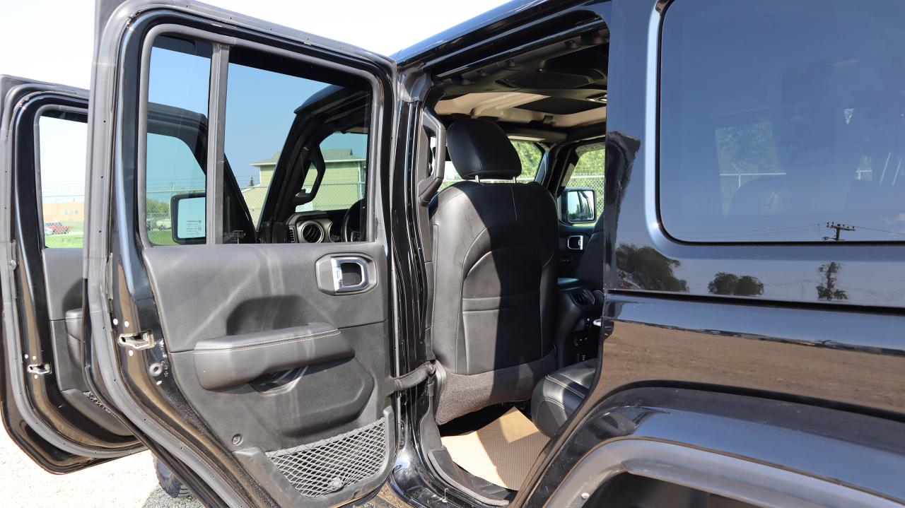 2021 Jeep Wrangler Unlimited Sahara Photo5