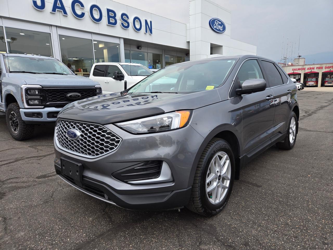 2023 Ford Edge SEL Photo0