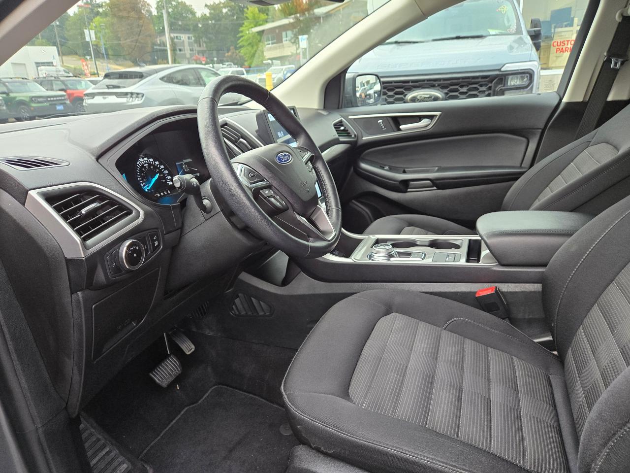 2023 Ford Edge SEL Photo5