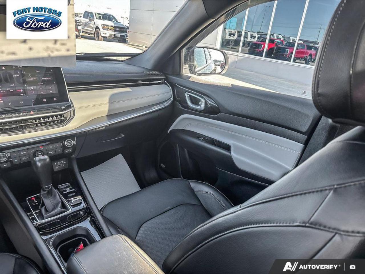 2023 Jeep Compass LIMITED Photo5