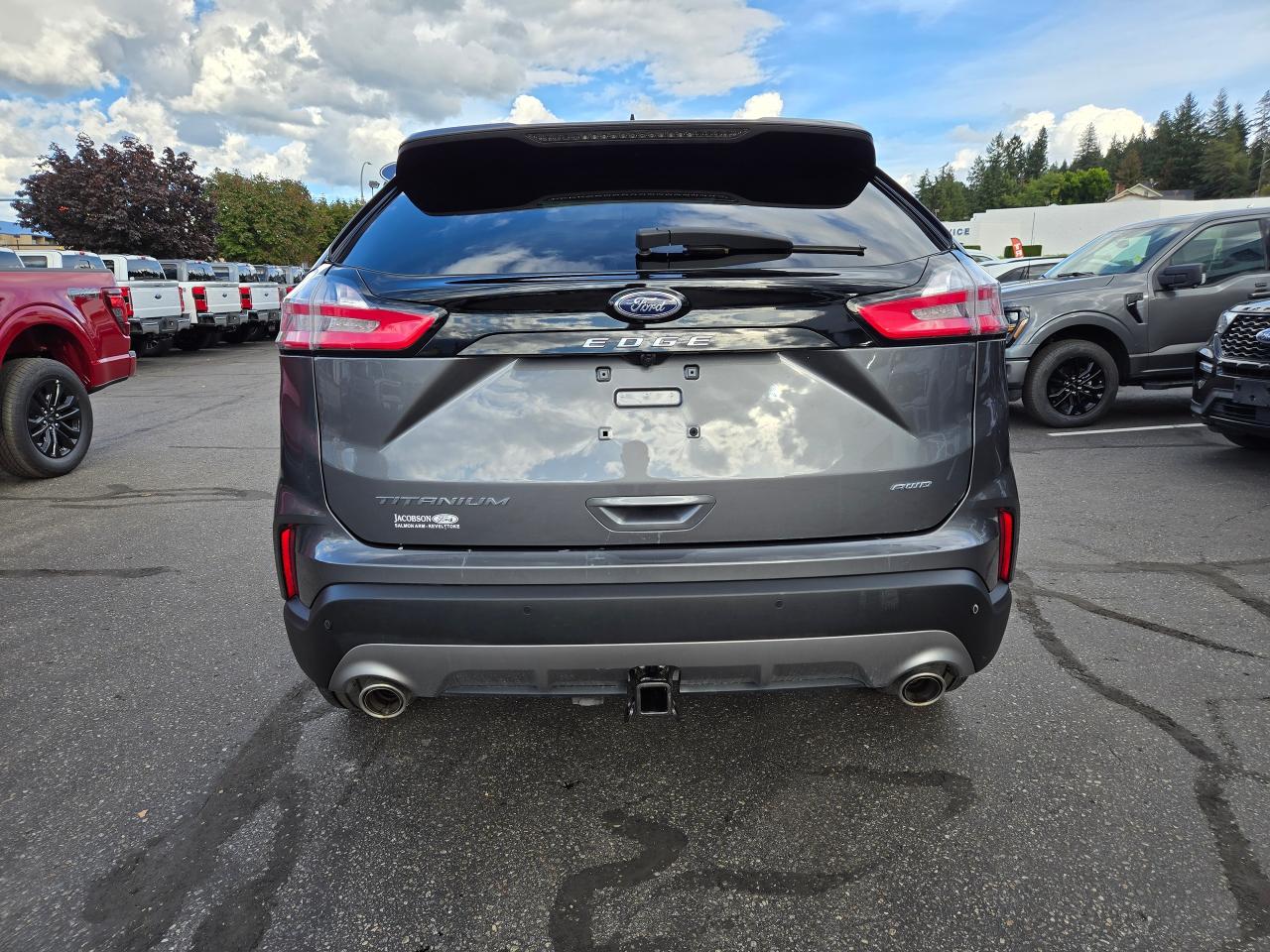 2022 Ford Edge Titanium Photo5