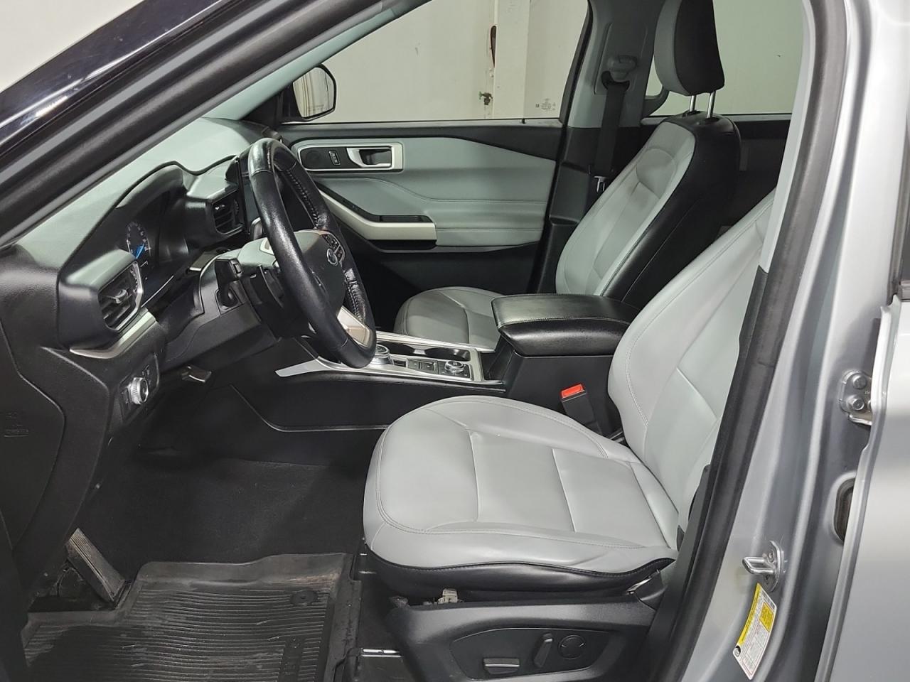 2021 Ford Explorer XLT Photo5