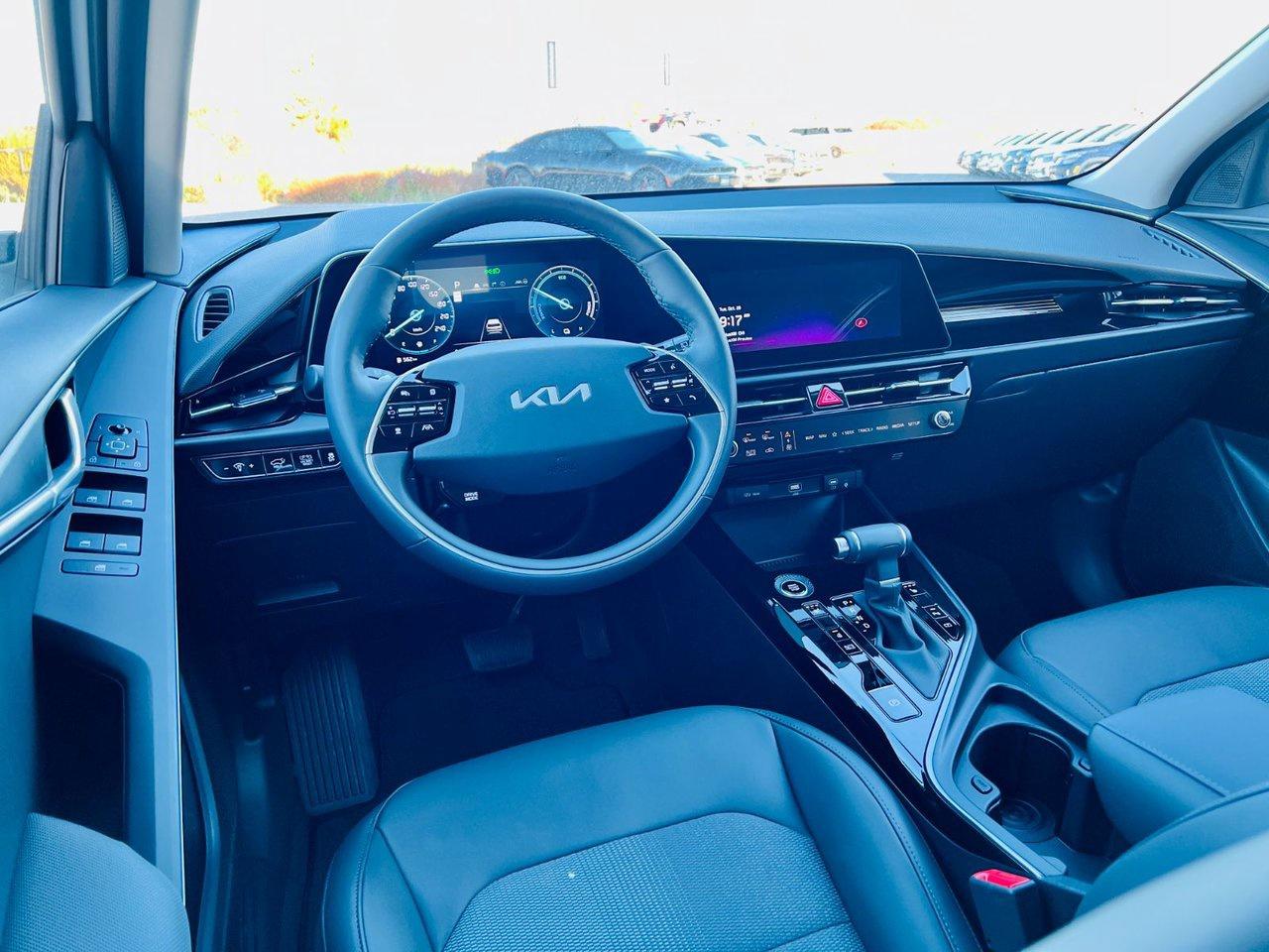 2026 Kia NIRO HEV EX PREMIUM Photo