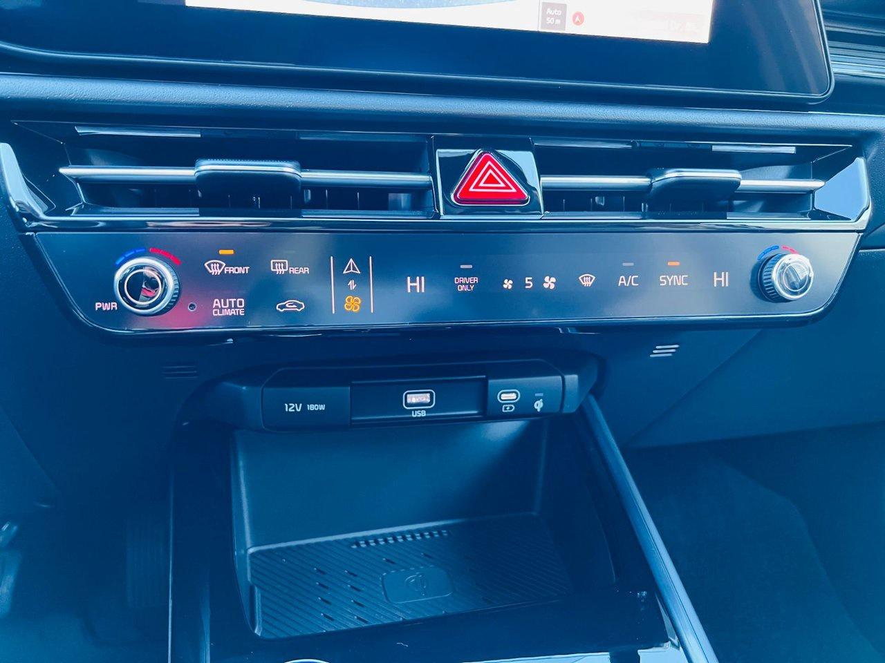 2026 Kia NIRO HEV EX PREMIUM Photo