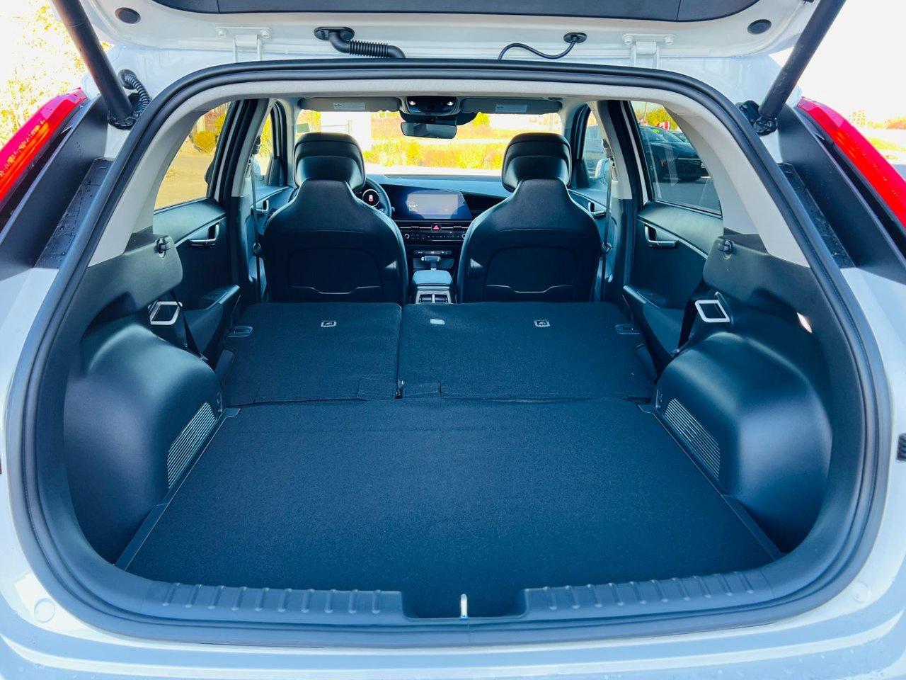 2026 Kia NIRO HEV EX PREMIUM Photo