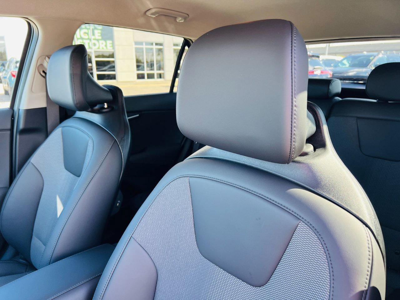 2026 Kia NIRO HEV EX Photo