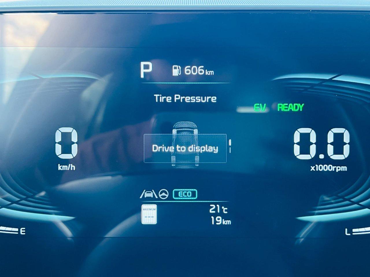 2026 Kia NIRO HEV EX Photo