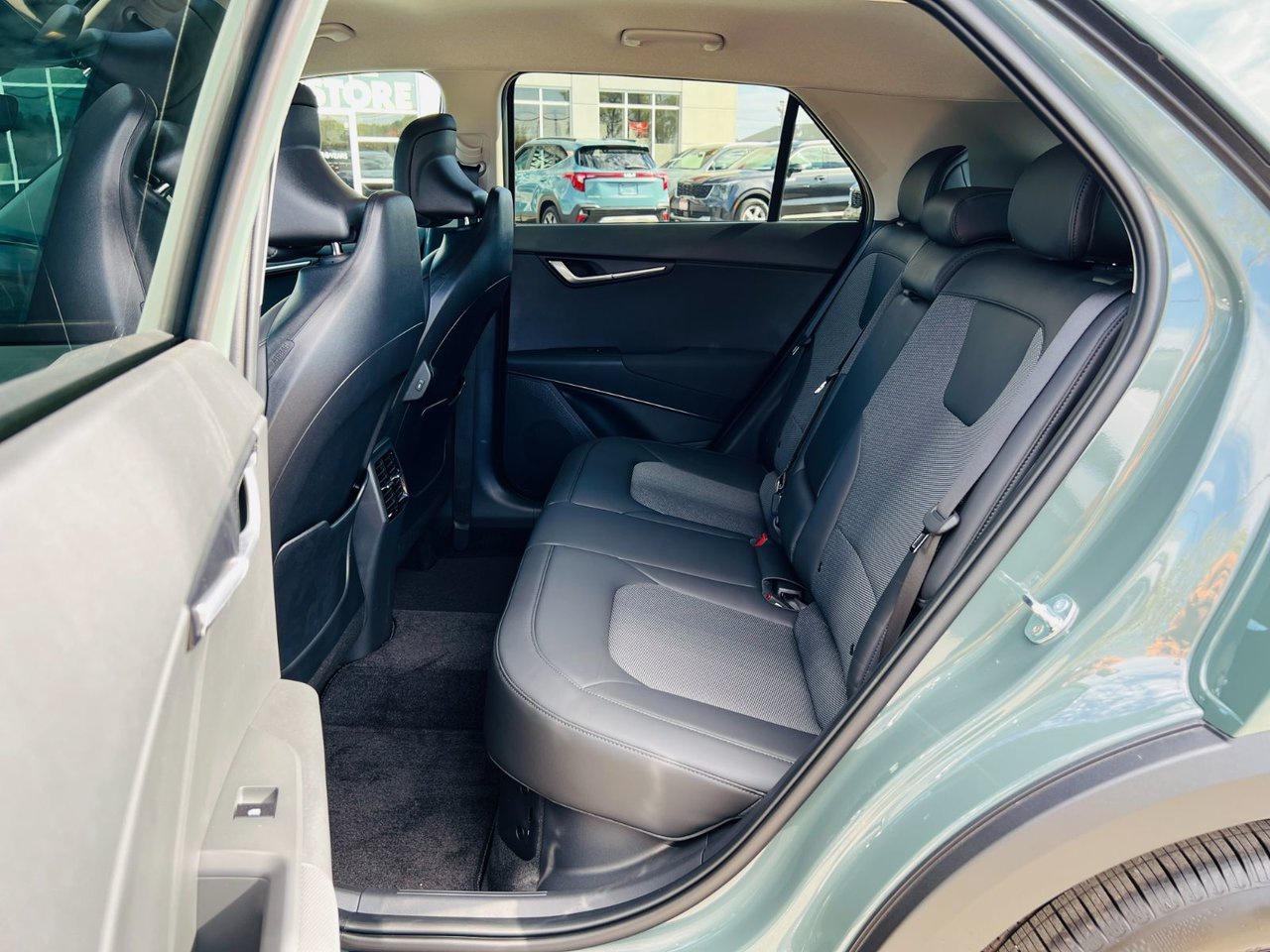 2026 Kia NIRO HEV EX Photo