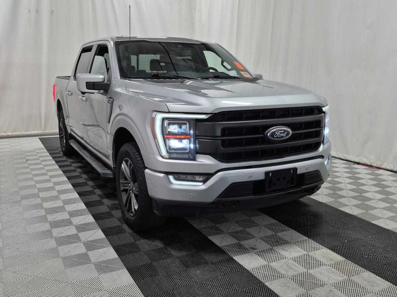 2022 Ford F-150 Lariat Photo1