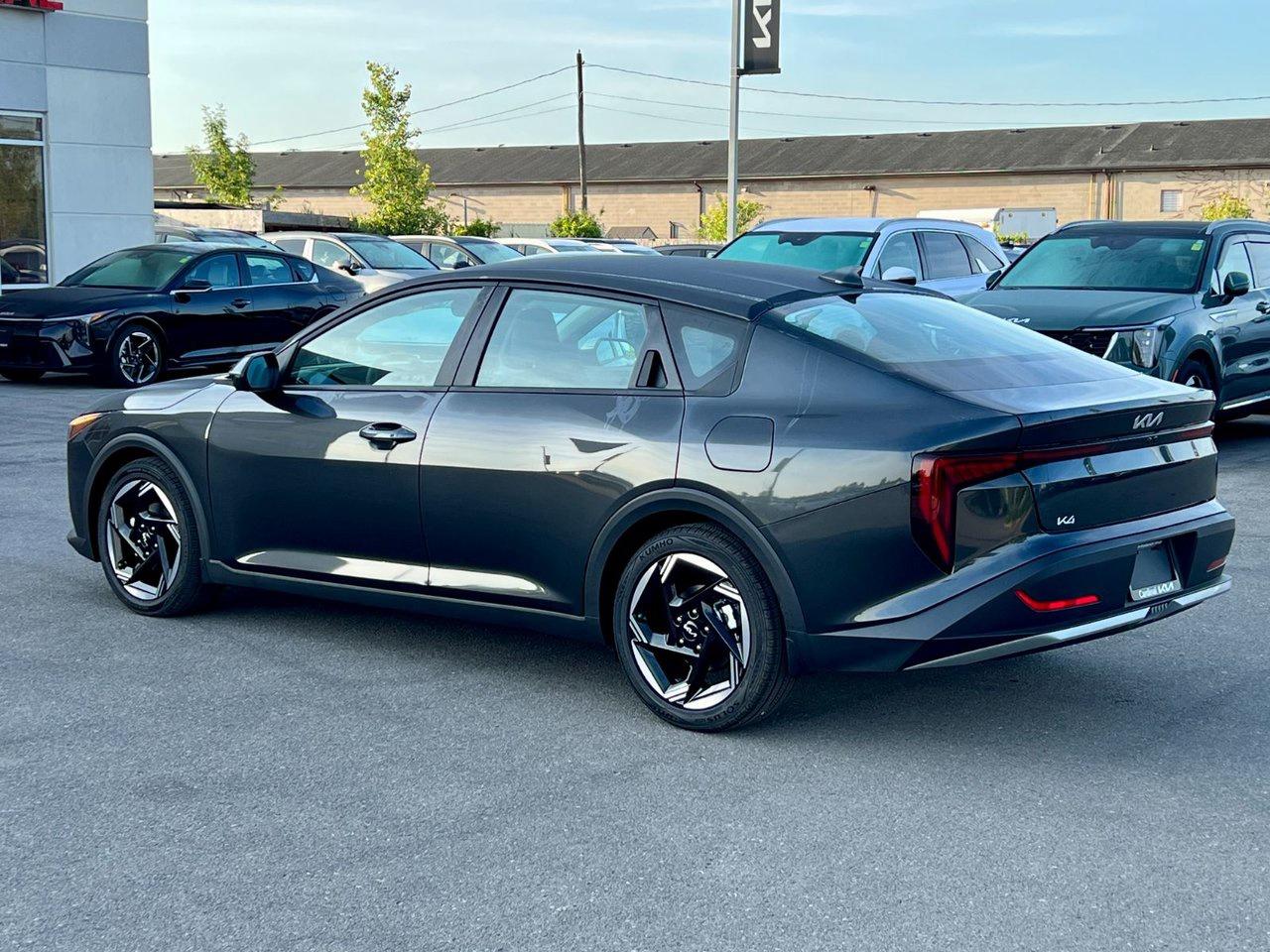 2025 Kia K4 EX Photo