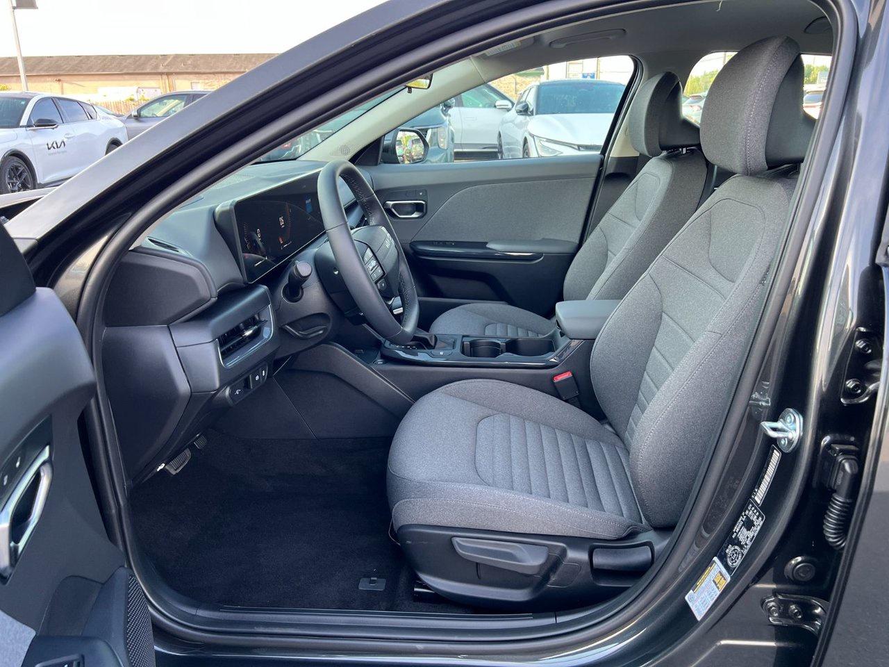 2025 Kia K4 EX Photo