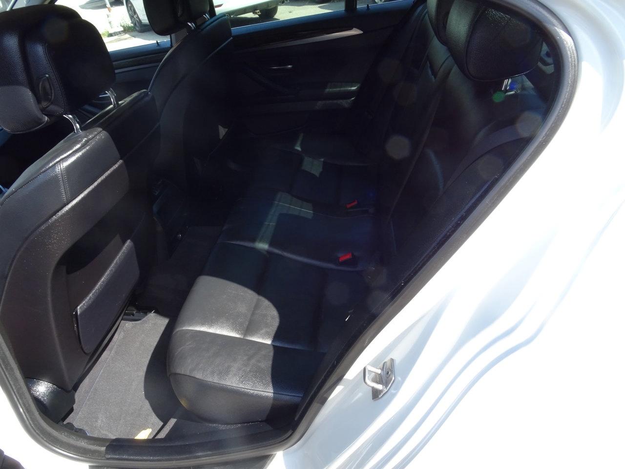 2013 BMW 5 Series 528i xDrive Photo