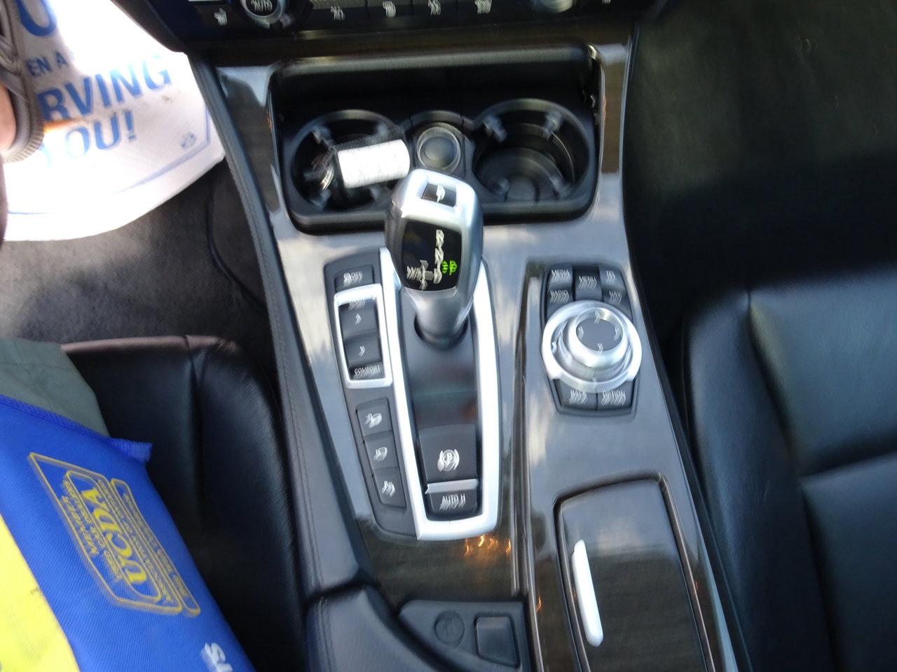 2013 BMW 5 Series 528i xDrive Photo