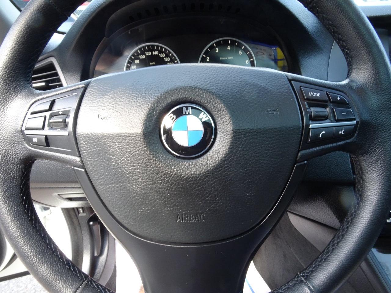 2013 BMW 5 Series 528i xDrive Photo