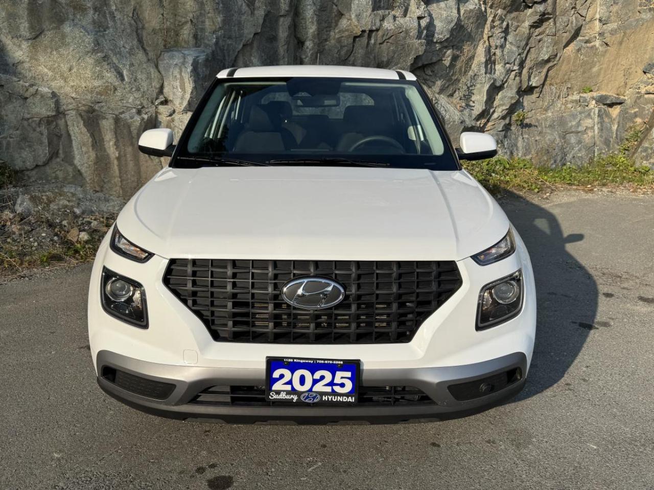 2025 Hyundai Venue Essential IVT Photo2