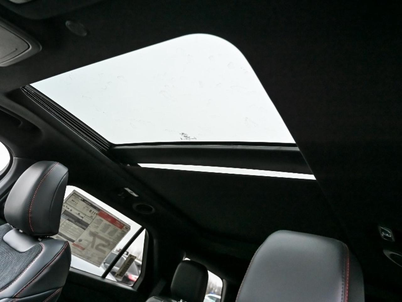 2025 Ford Explorer ST Photo