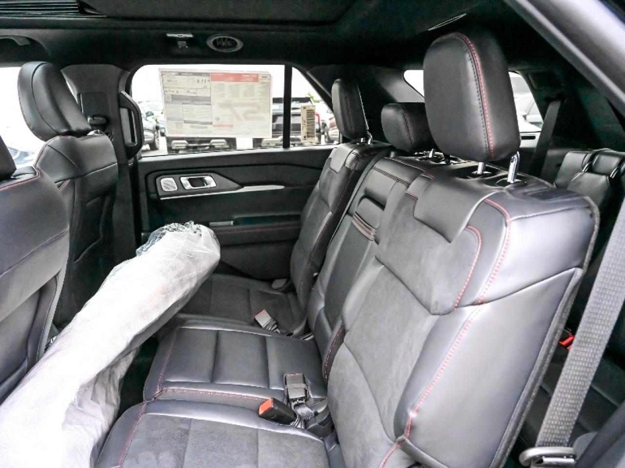 2025 Ford Explorer ST Photo