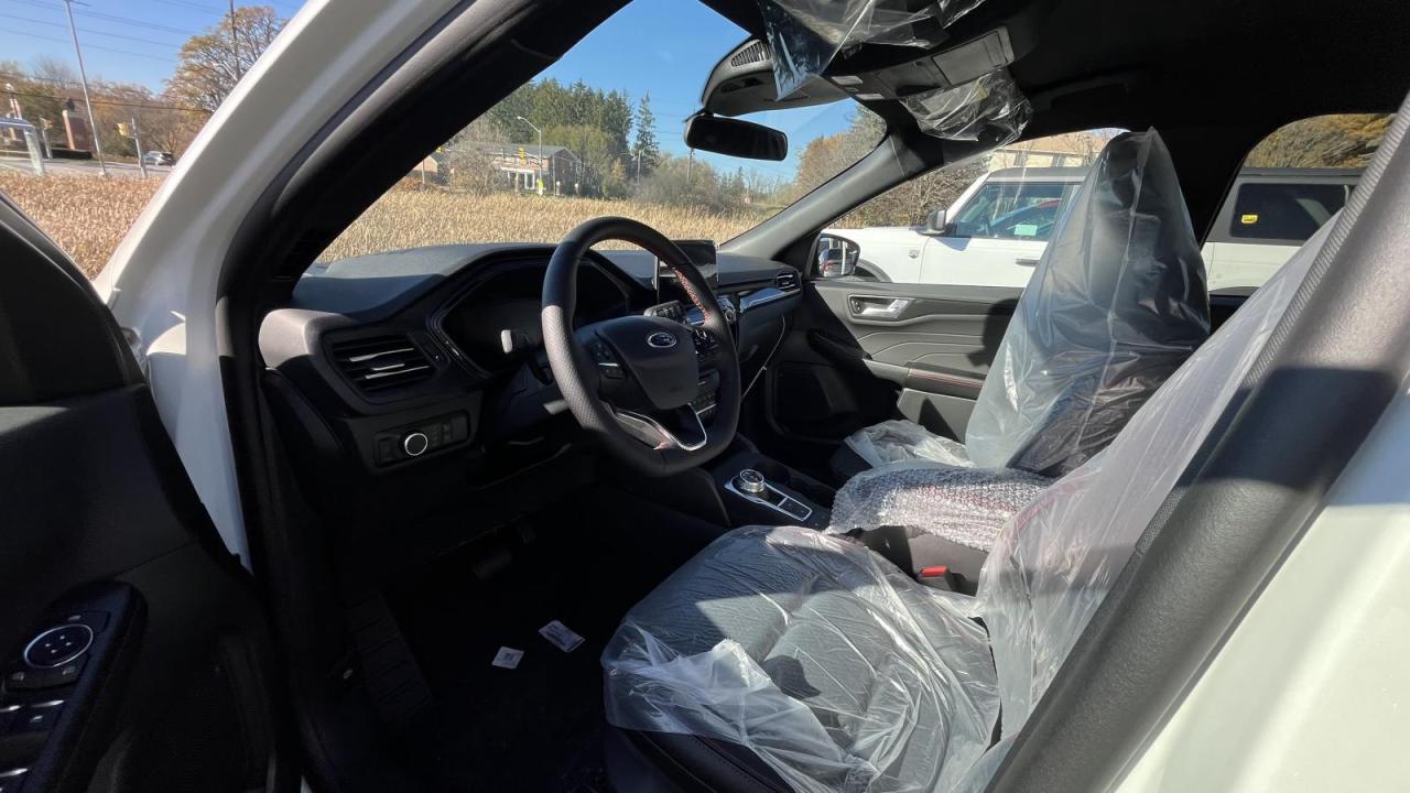 2025 Ford Escape ST-Line Photo