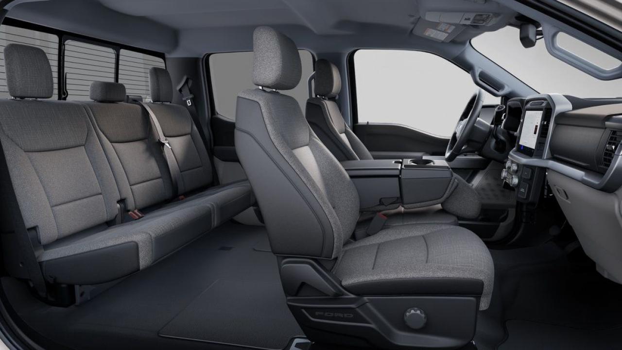 2025 Ford F-150 XLT Photo14