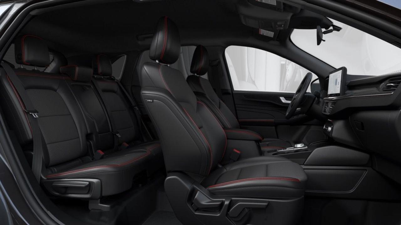 2025 Ford Escape ST-Line Photo14