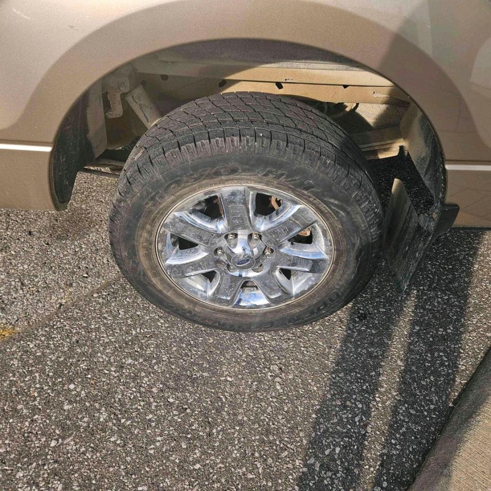 2013 Ford F-150 XLT Photo5