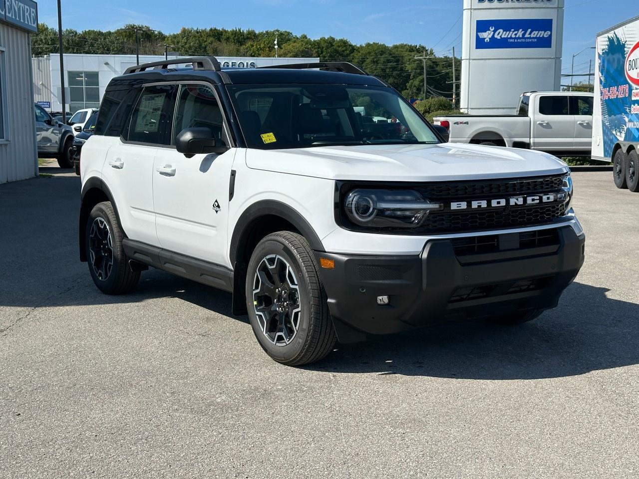 2025 Ford Bronco Sport Outer Banks 4X4 Photo3