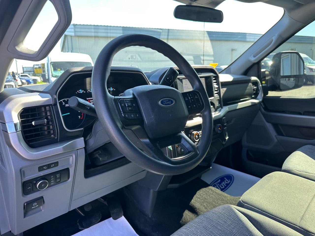 2022 Ford F-150 XLT 4WD SuperCrew 6.5' Box Photo