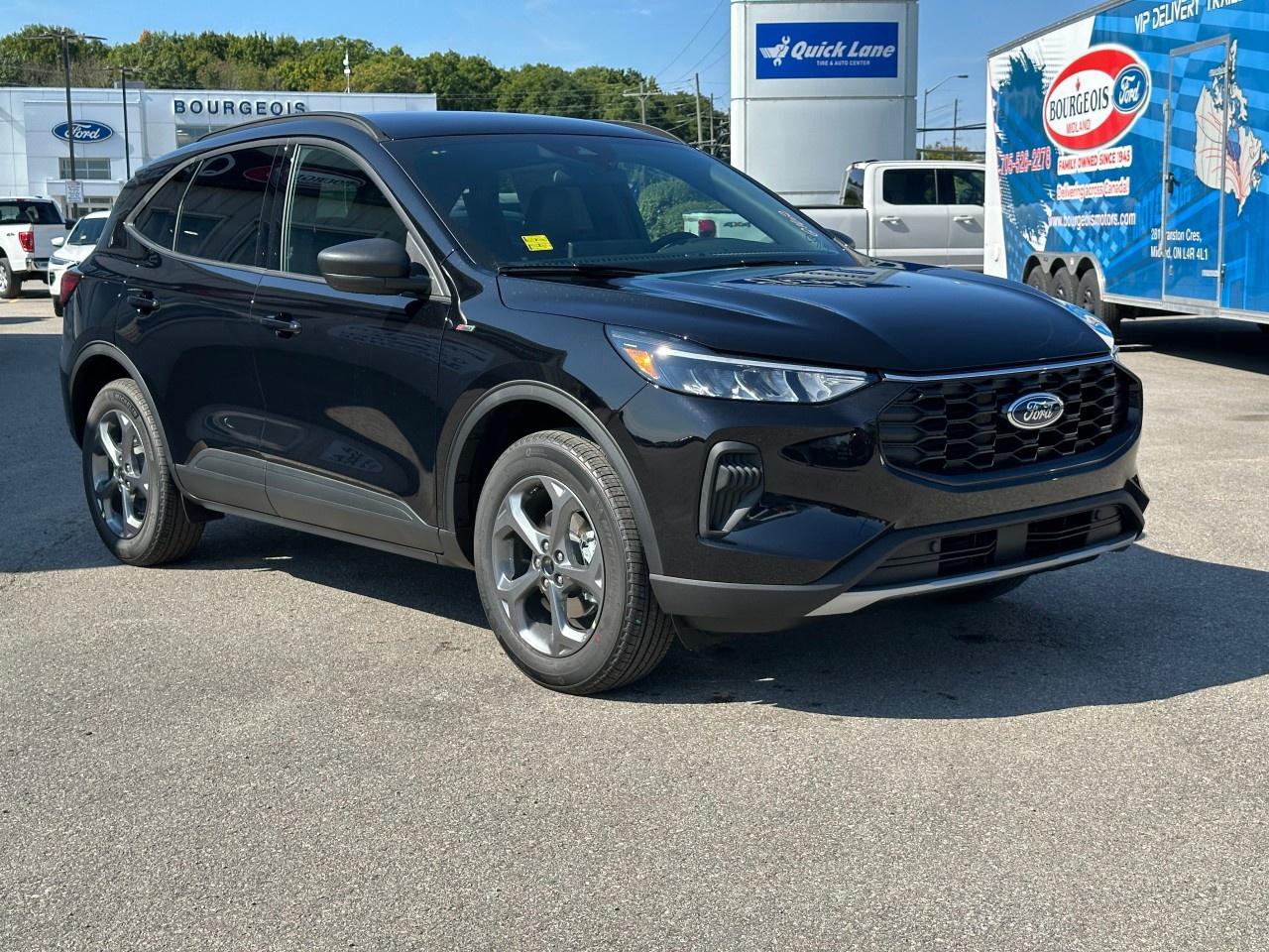 2025 Ford Escape ST-Line AWD Photo3