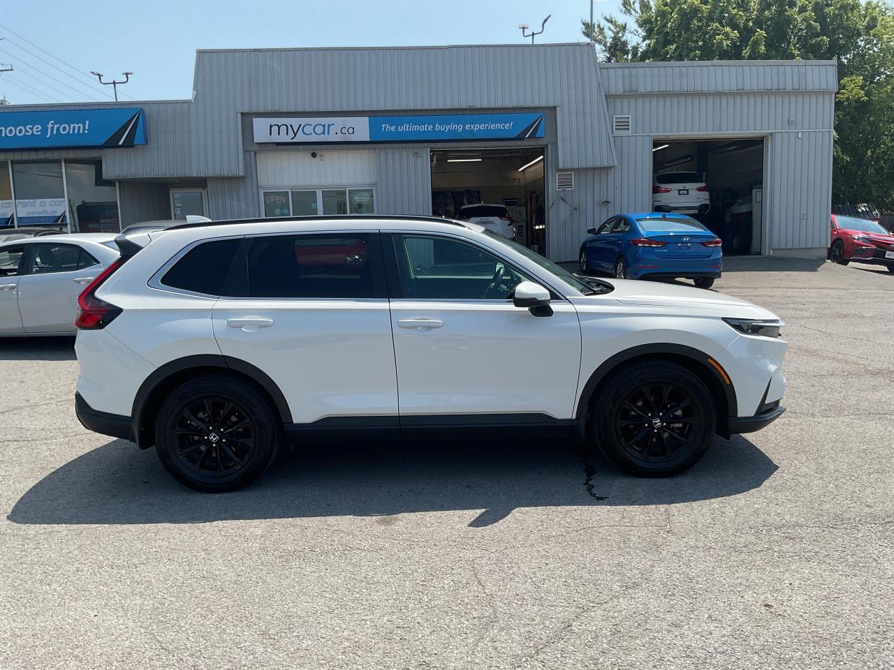 Used 2023 Honda CR-V Sport LOW MILEAGE!!!   SUNROOF. HEATED SEATS. BACKUP CAM. BLUETOOTH. A/C. CRUISE. PWR GROUP. PERFECT FOR Y for sale in North Bay, ON