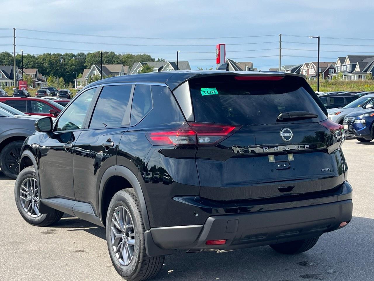 2026 Nissan Rogue AWD S Photo4