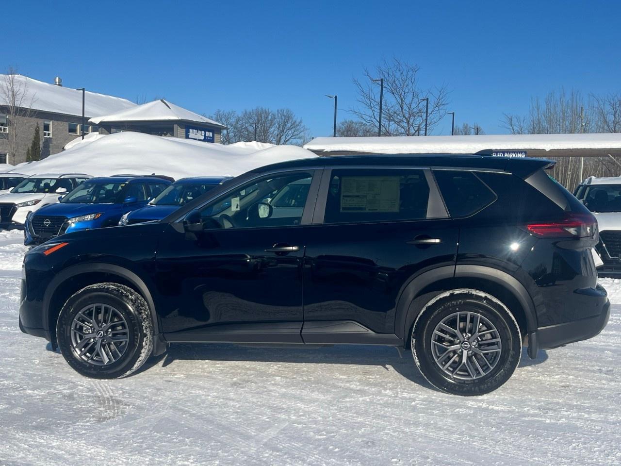 2026 Nissan Rogue AWD S Photo4