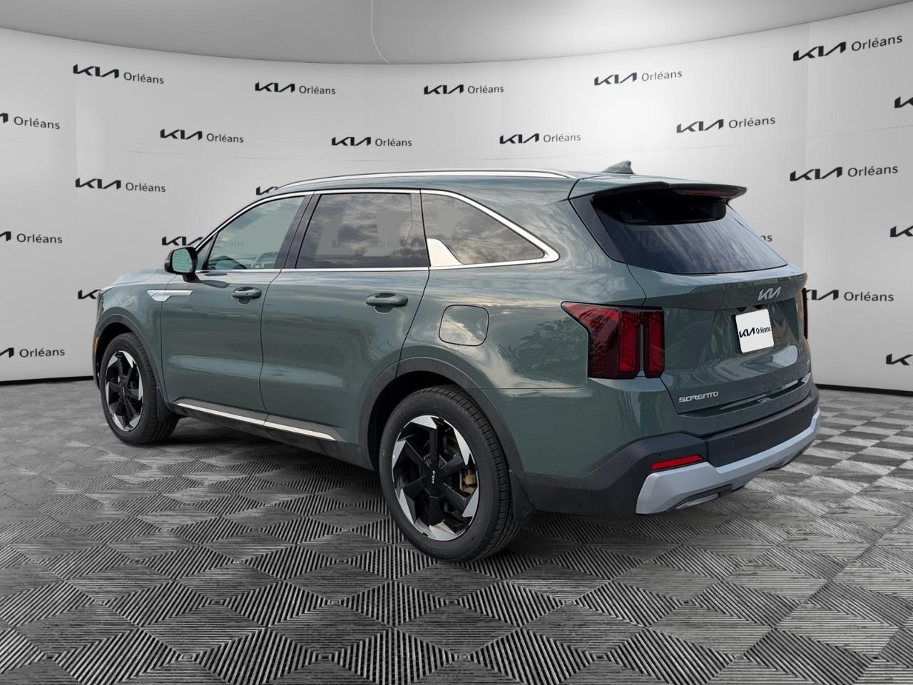 2026 Kia Sorento Plug-In Hybrid LX AWD Photo2