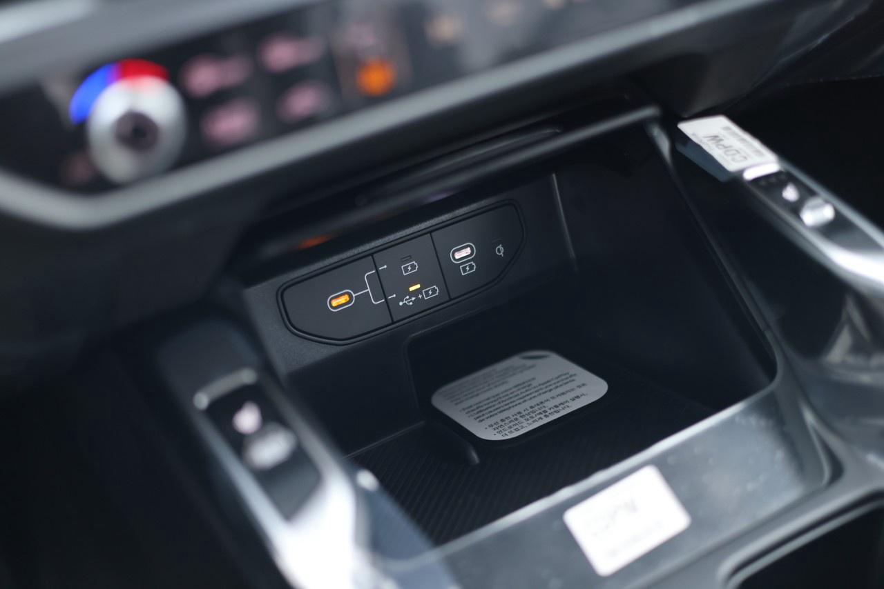 2026 Kia Sorento Plug-In Hybrid EX AWD Photo