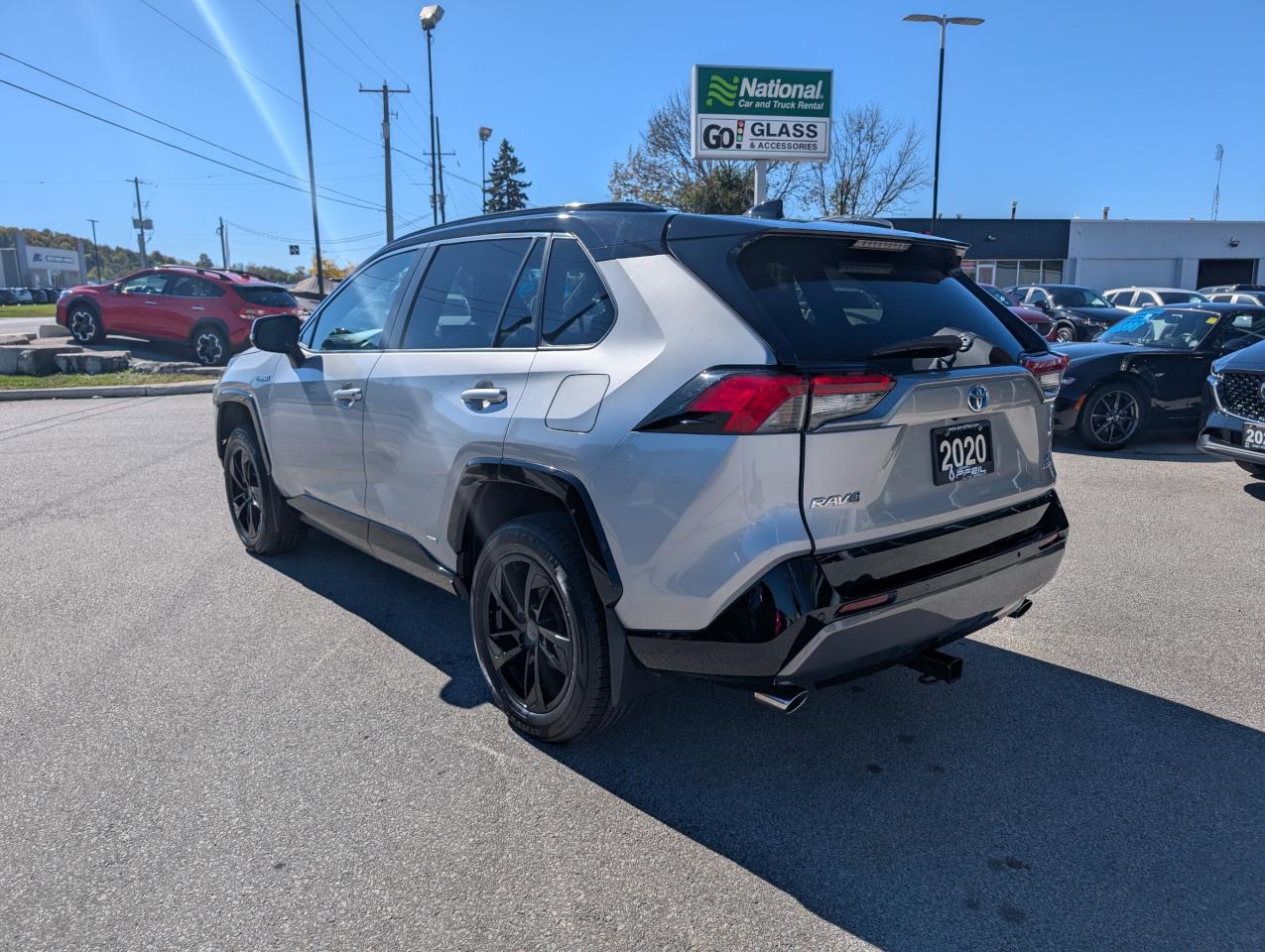 2020 Toyota RAV4 Hybrid XLE Photo