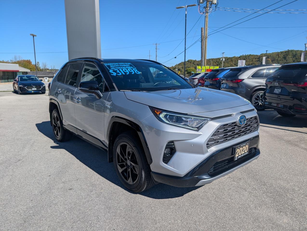 2020 Toyota RAV4 Hybrid XLE Photo
