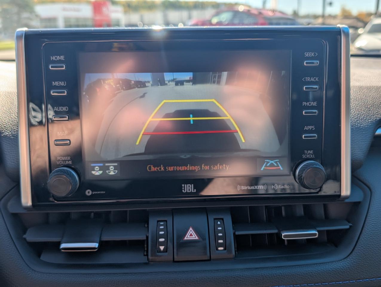 2020 Toyota RAV4 Hybrid XLE Photo