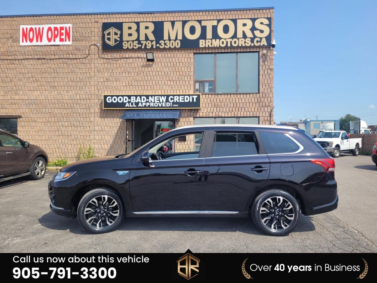 2018 Mitsubishi Outlander S | AWD | Plug In Hybrid | No Accidents Reported Photo