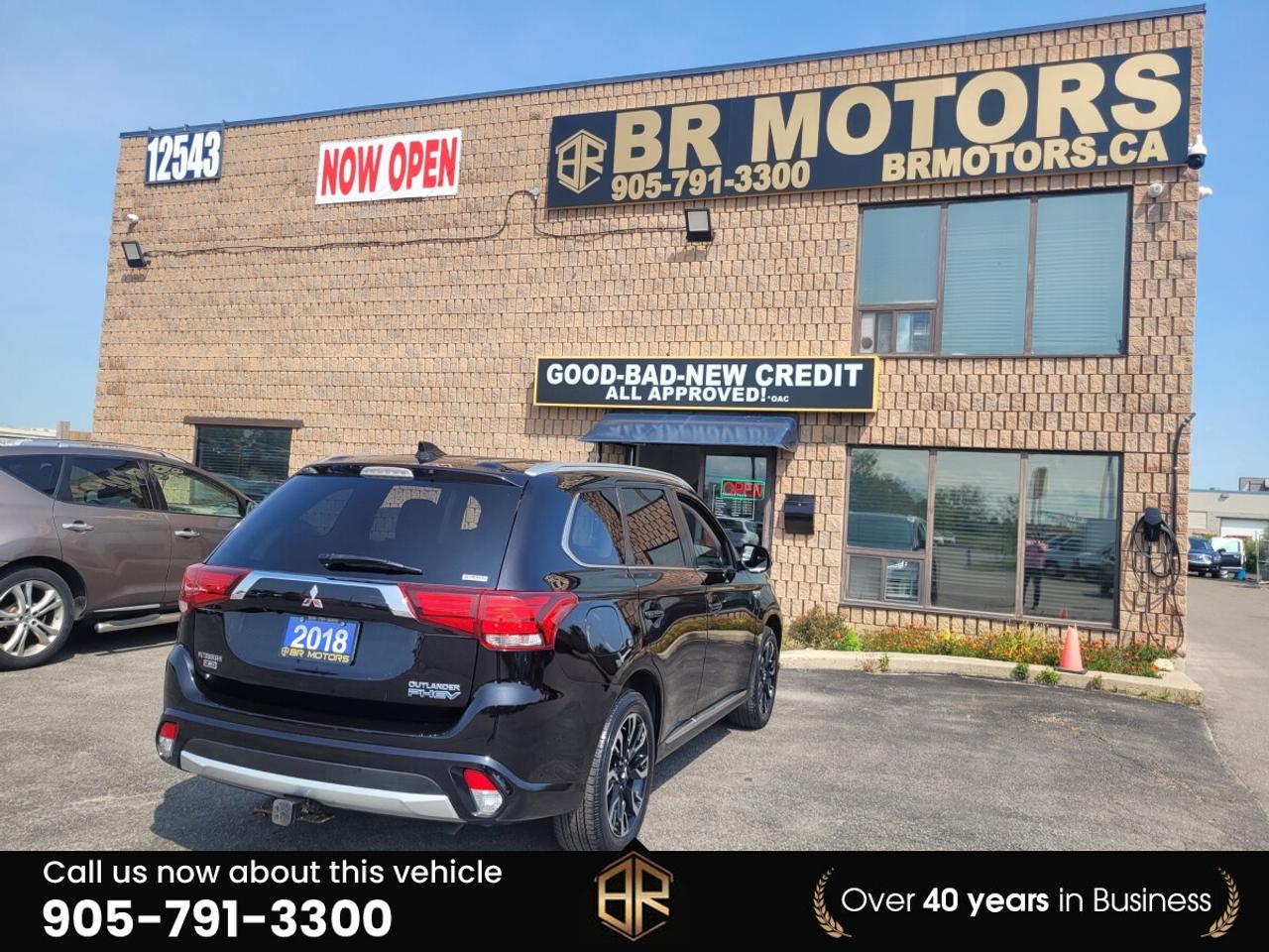 2018 Mitsubishi Outlander S | AWD | Plug In Hybrid | No Accidents Reported Photo