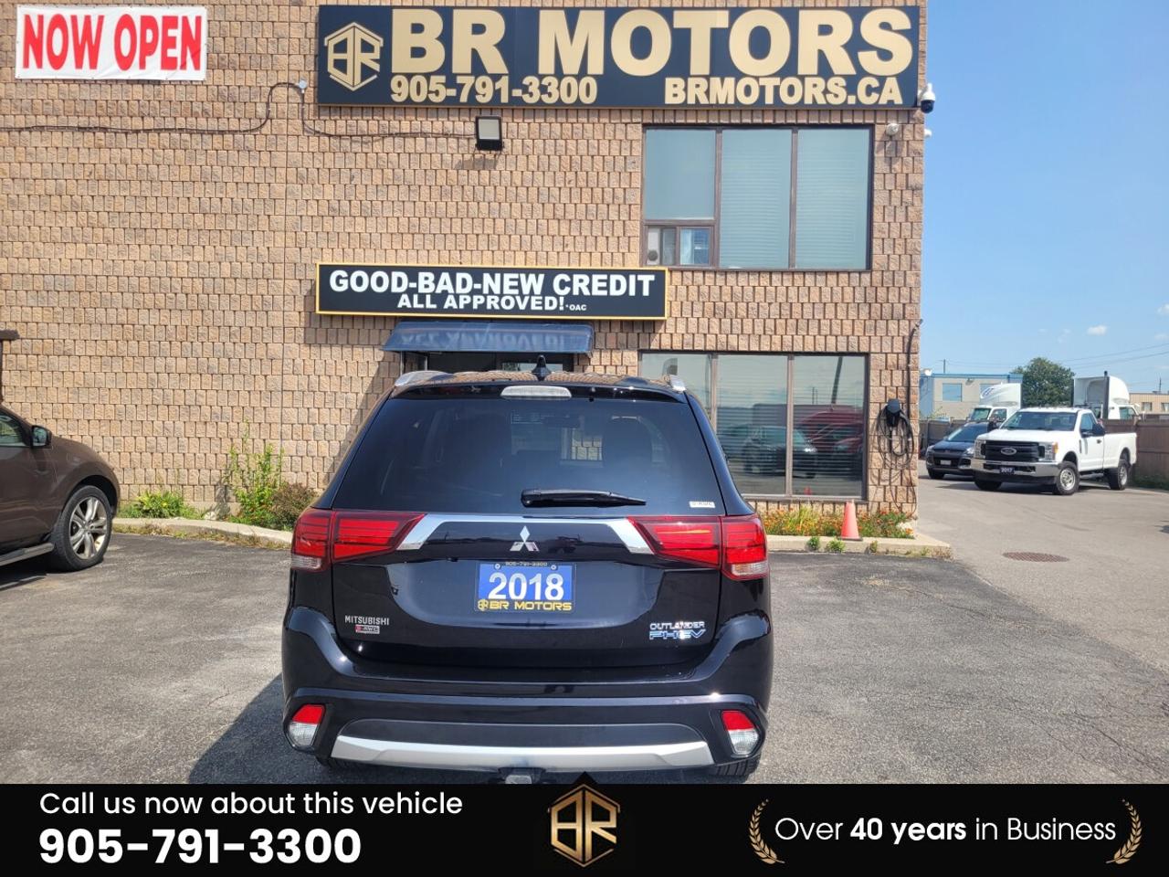 2018 Mitsubishi Outlander S | AWD | Plug In Hybrid | No Accidents Reported Photo