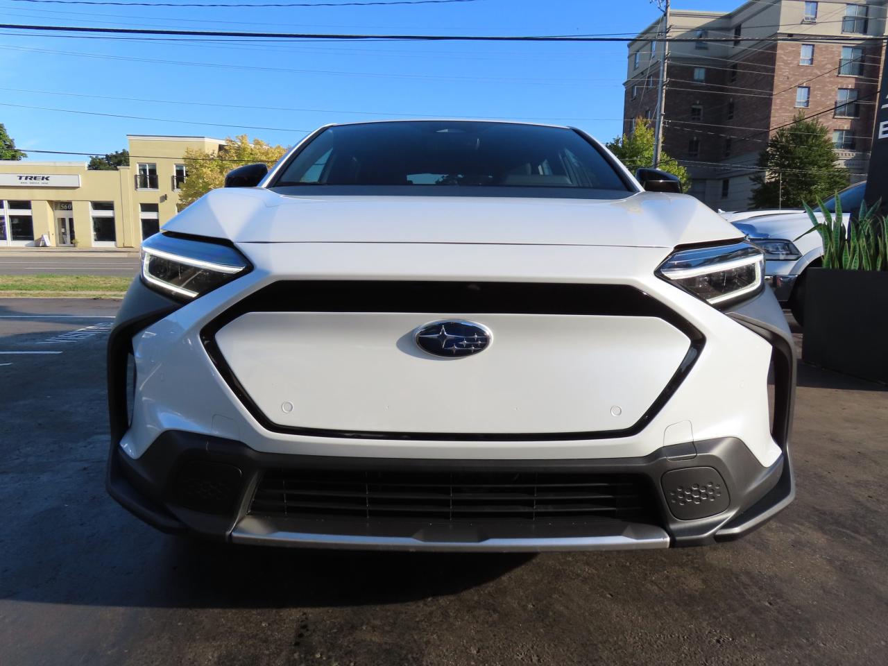 2023 Subaru Solterra Lane Assist - Blind Spot Monitor - Awd - Low Kms !! Photo2