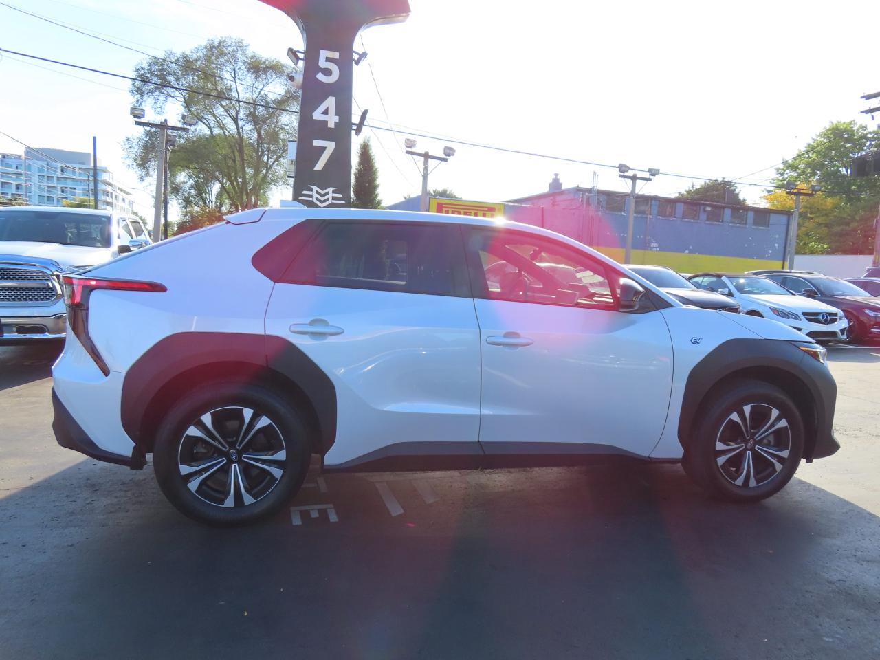 2023 Subaru Solterra Lane Assist - Blind Spot Monitor - Awd - Low Kms !! Photo